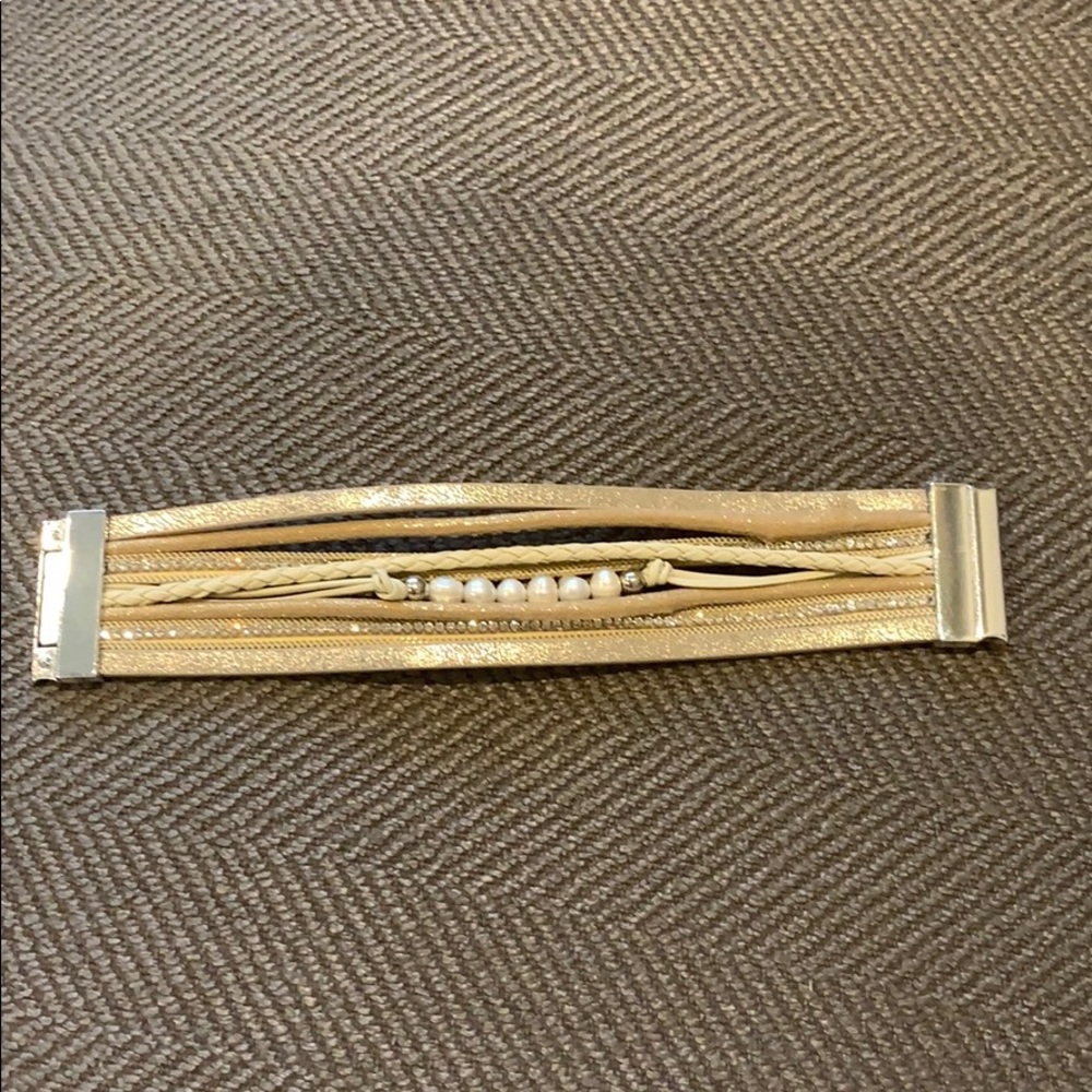Multi-strand Fashion bracelet